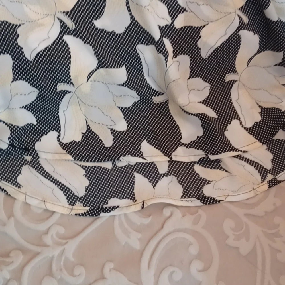 Cato Floral V-Neck Hi-low Blouse - Picture 6 of 9